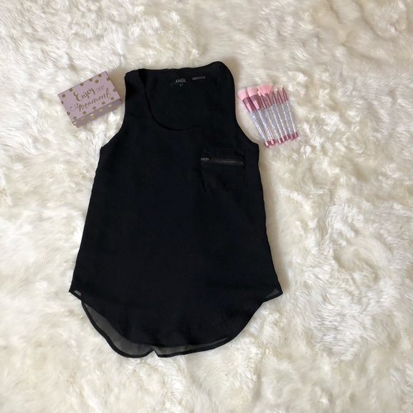 Black tank - Picture 1 of 1